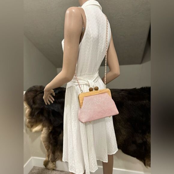 Pink Handmade Embossed Cowhide Wooden Frame Purse/with 2 Chain Styles - Picture 6 of 15